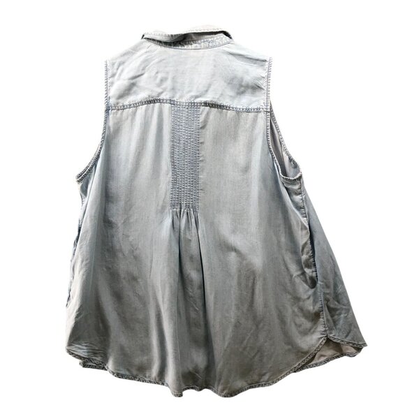 NWT Terra Sky Sleeveless Chambray Button Up Shirt Womens 2X Blue Pintuck - Picture 2 of 9